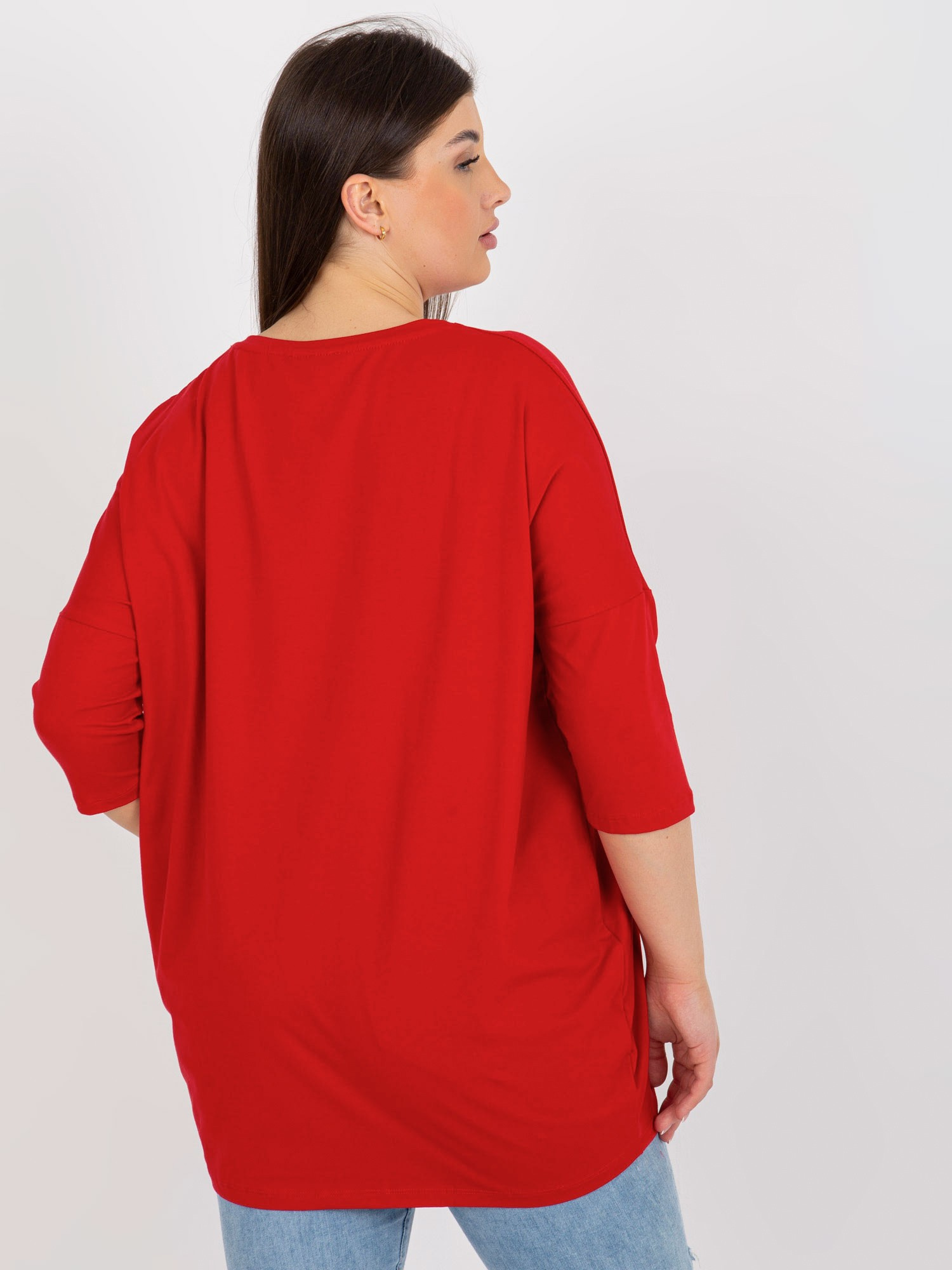 Czerwona dłuższa bluzka plus size z rękawem 3/4