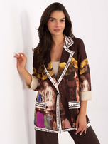 Brązowa damska marynarka z zapięciem na guzik