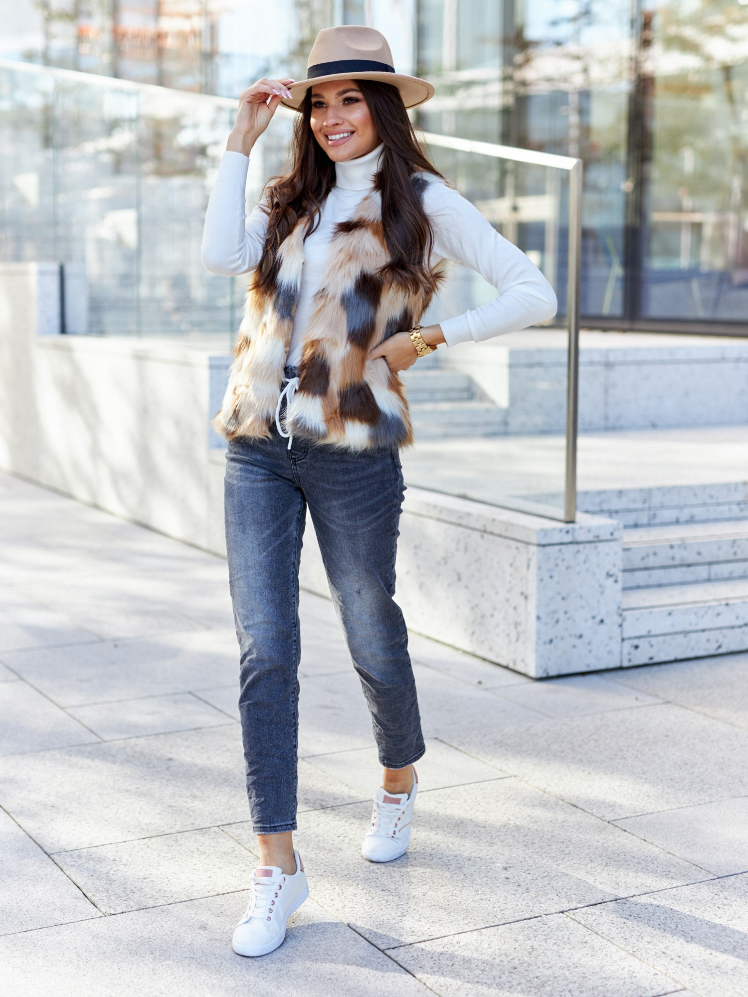 Dillie Beige Faux Fur Vest