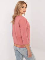 Hurt Brudnoróżowa bluzka z nadrukiem i aplikacją