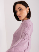 Hurt Fioletowy sweter damski z warkoczami i długim rękawem