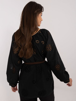 Hurtownia Czarna ażurowa bluzka damska z paskiem