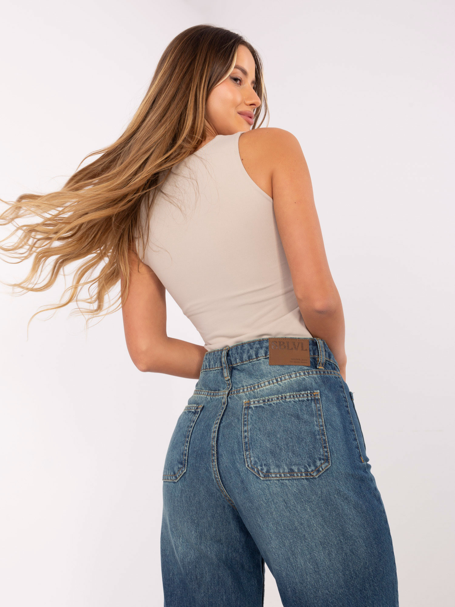 Dunkelblaue Jeans mit Taschen vorne SUBLEVEL.