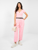 Pastelowy różowy kopertowy t-shirt basic RUE PARIS  