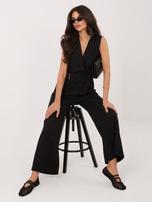 Czarny elegancki kombinezon bez rękawów 