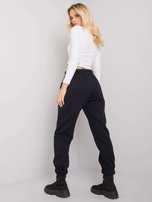 Granatowe spodnie dresowe z napisem Lily