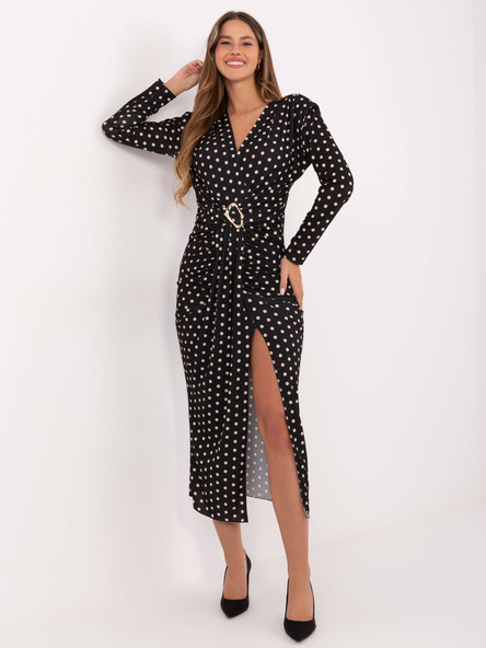 Czarna wieczorowa sukienka z marszczeniem