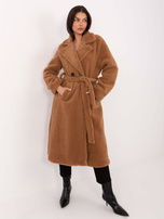 Camelowy damski płaszcz ze sztucznego baranka
