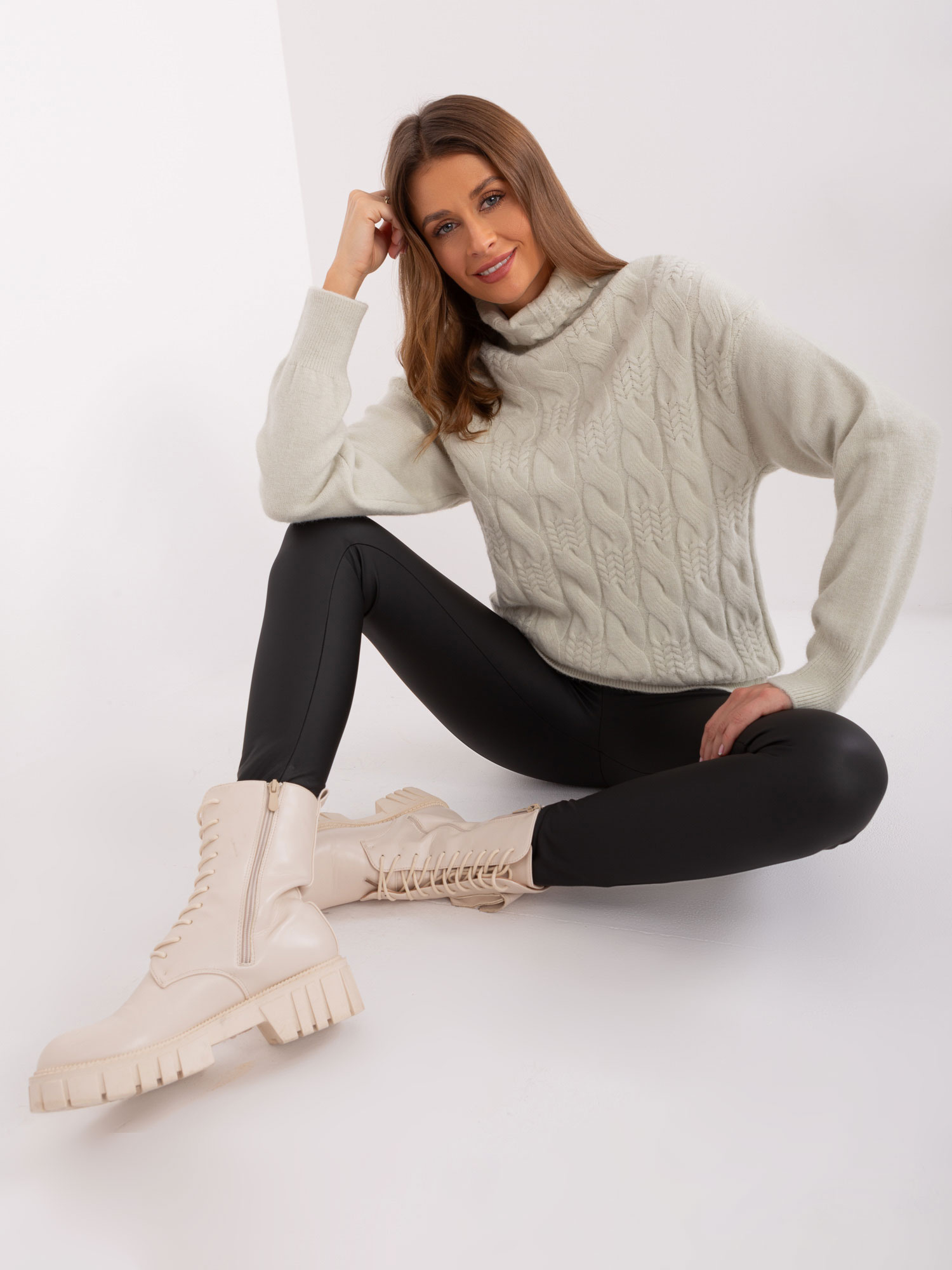 Sweter pistacjowy