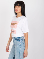 Biały t-shirt oversize z aplikacją i nadrukiem 