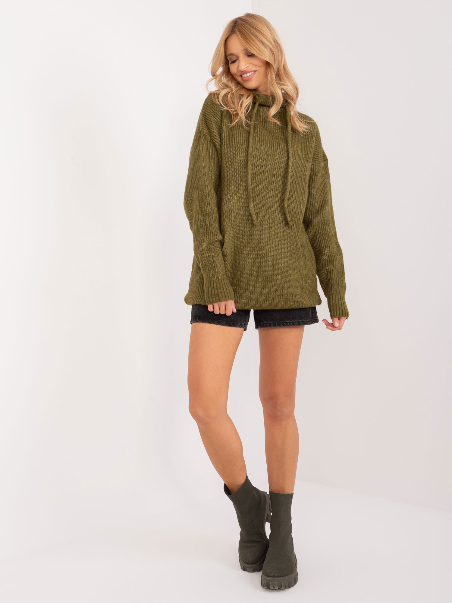 Großhandel Khaki langer Oversize-Pullover mit Tasche.