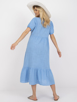 Jasnoniebieska sukienka midi z falbaną i krótkim rękawem OCH BELLA