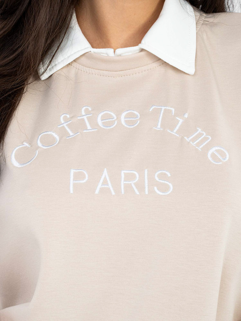 Jasnobeżowy komplet z prostymi spodniami