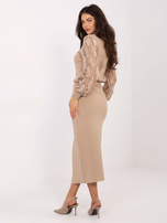 Ciemnobeżowa spódnica z ozdobnymi guzikami 