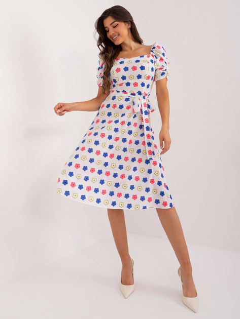 Hurtownia Biała sukienka w kwiatki z paskiem