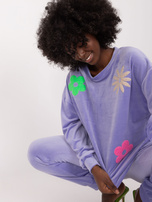 Hurt Jasnofioletowy komplet welurowy z bluzą w kwiaty