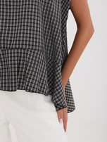Czarna letnia bluzka oversize w kratkę 