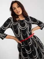 Hurt Czarno-biała damska sukienka koktajlowa z rękawem 3/4 