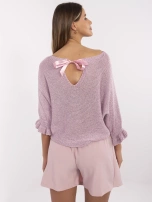 Brudnoróżowy elegancki sweter o kroju nietoperza 