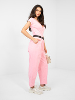 Pastelowe różowe sztruksowe spodnie carrot z zakładkami