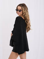 Czarny damski sweter oversize z domieszką wełny
