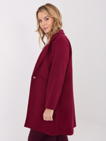 Bordowy płaszcz z zapięciem na guzik