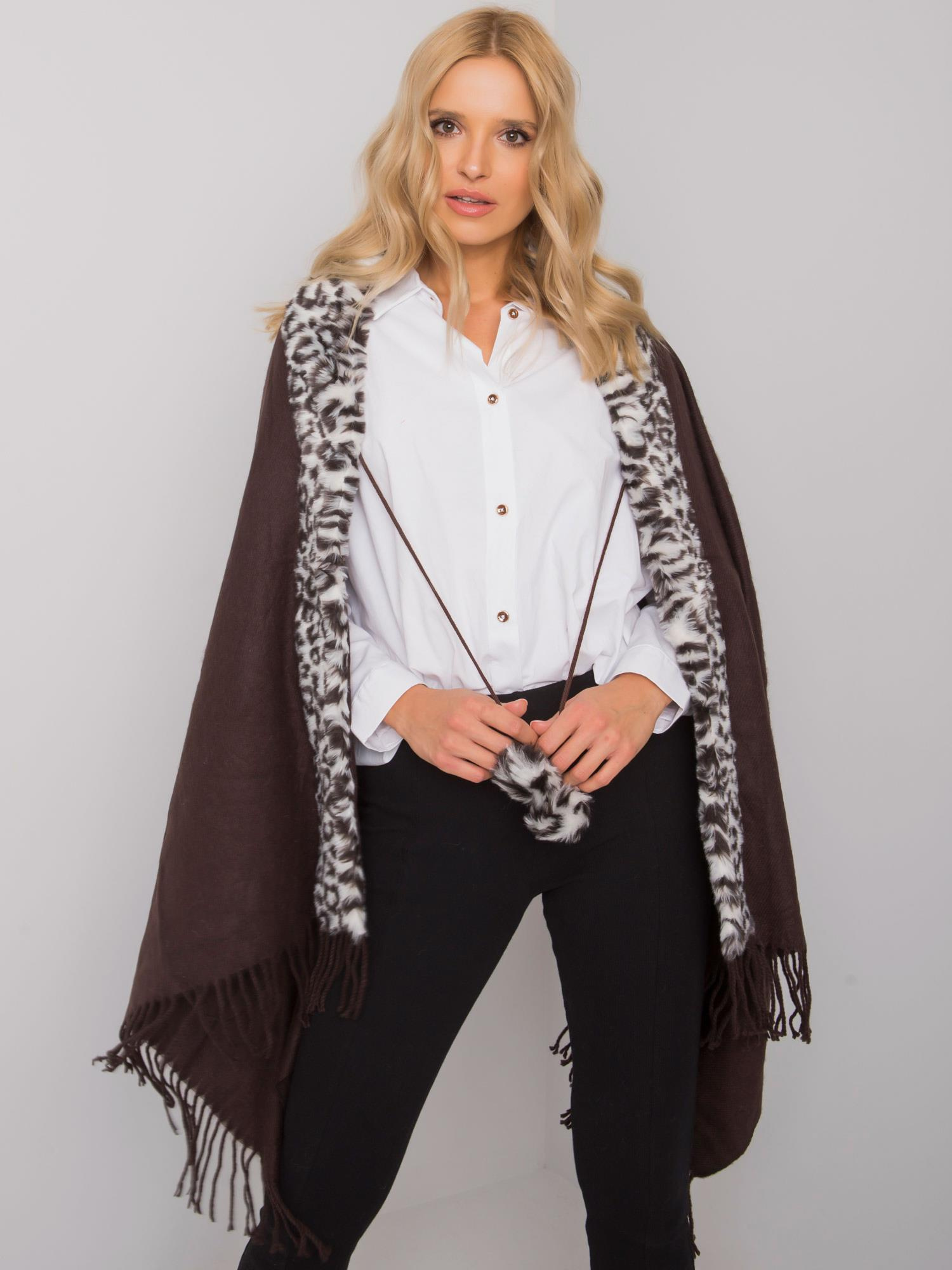 Brown-white scarf with fur