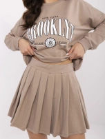 Ciemnobeżowy damski komplet z mini spódnicą