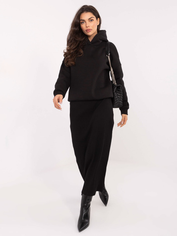 Czarna dresowa bluza oversize z ociepleniem