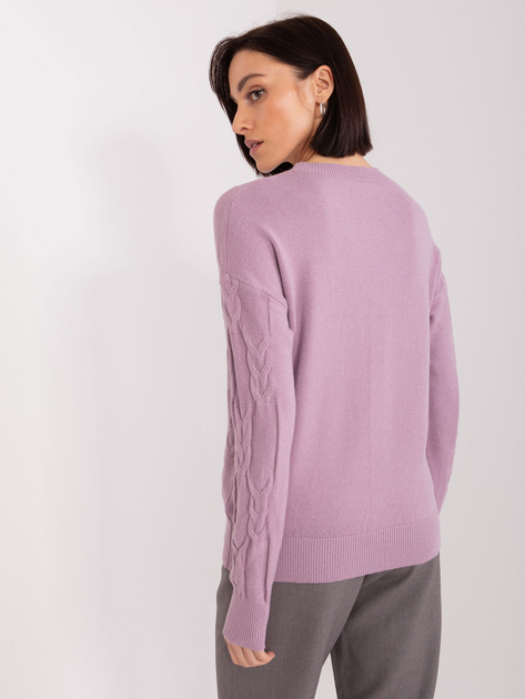 Hurt Fioletowy sweter damski z warkoczami i długim rękawem