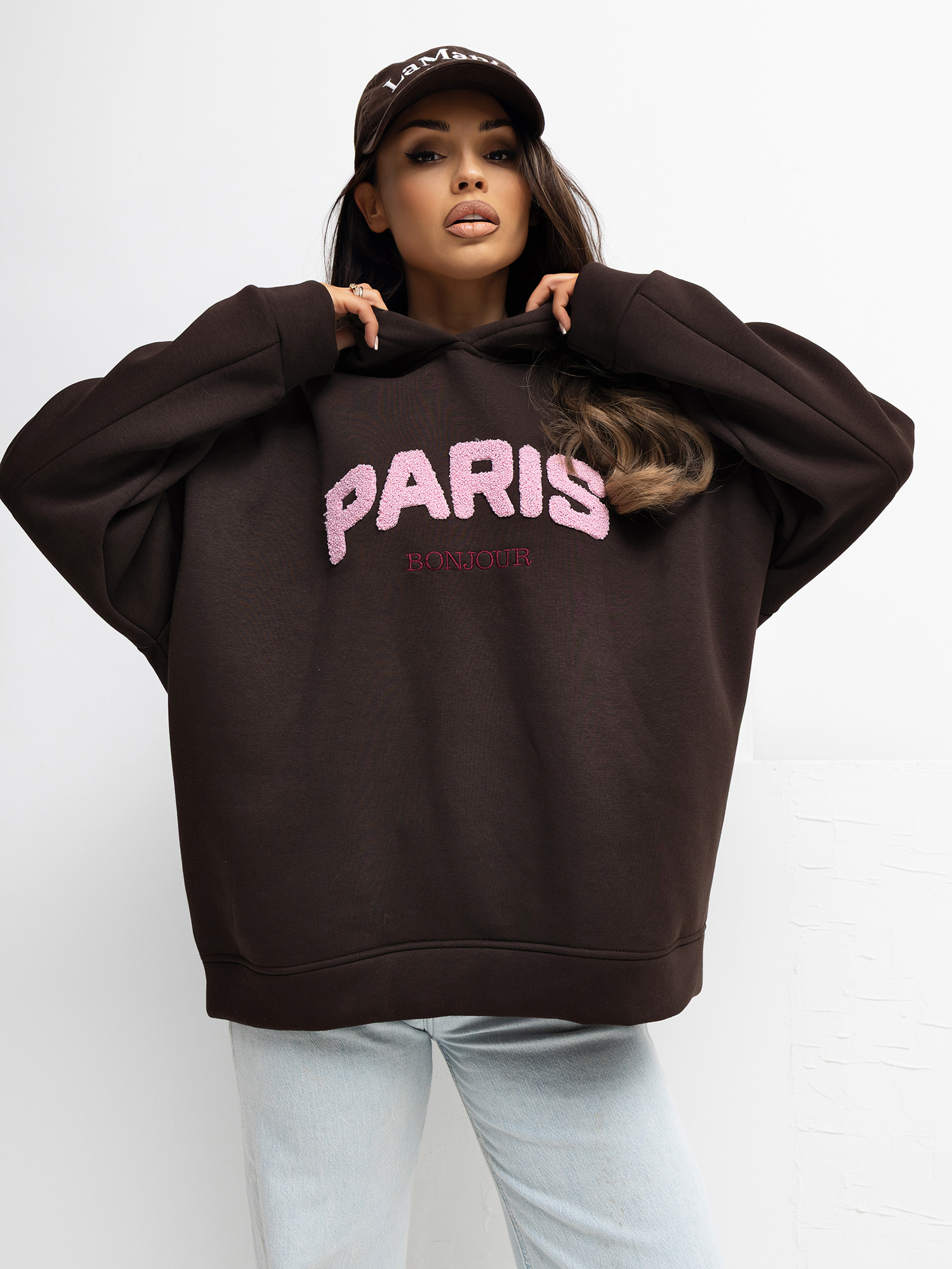 Czekoladowa bluza oversize z naszywką RUE PARIS 