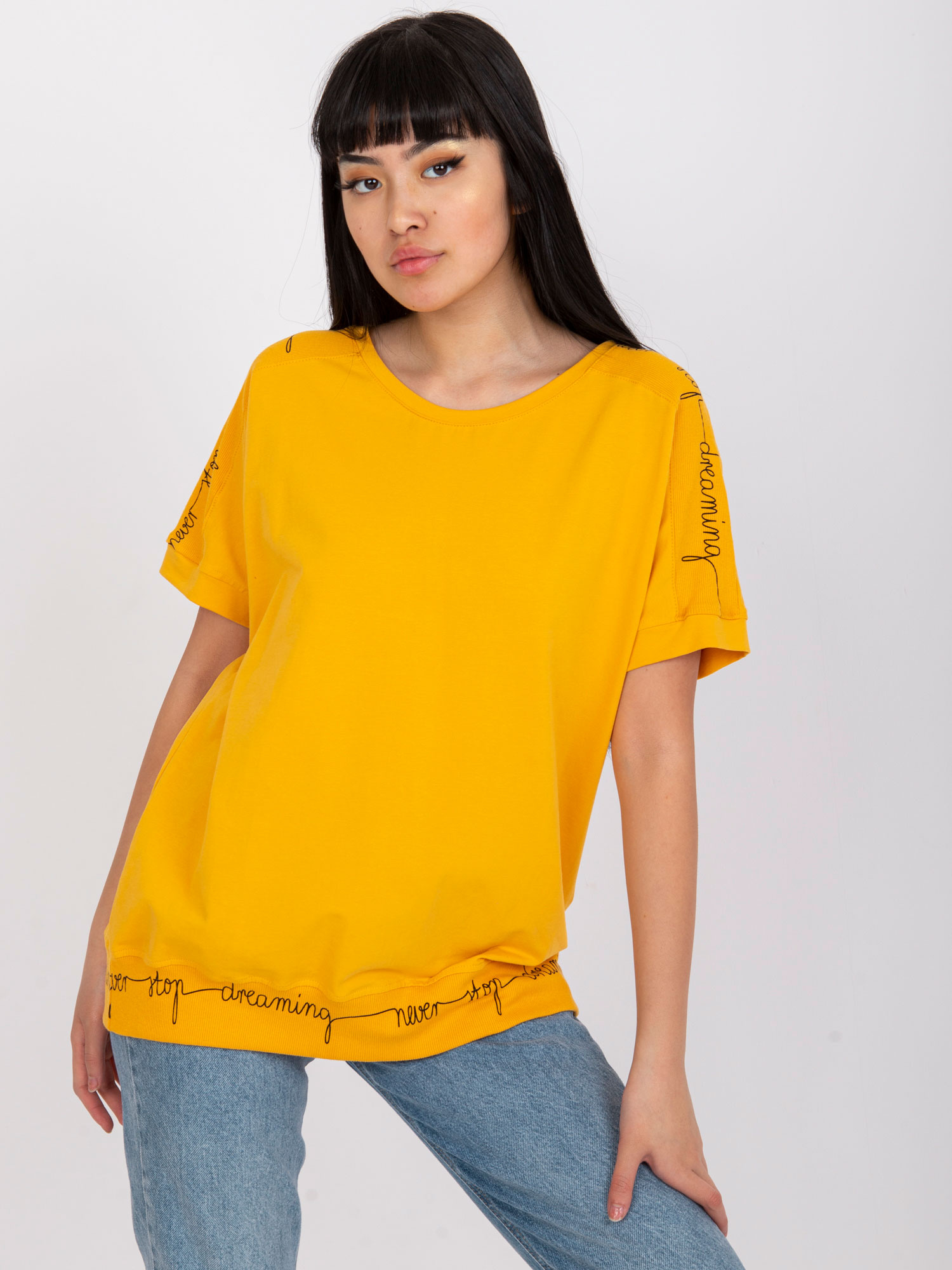 Helle orange Baumwollbluse für den Alltag.