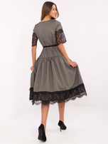 Hurt Szara elegancka sukienka z krótkim rękawem