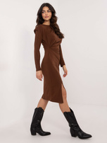 Hurt Brązowa elegancka sukienka z drapowaniem