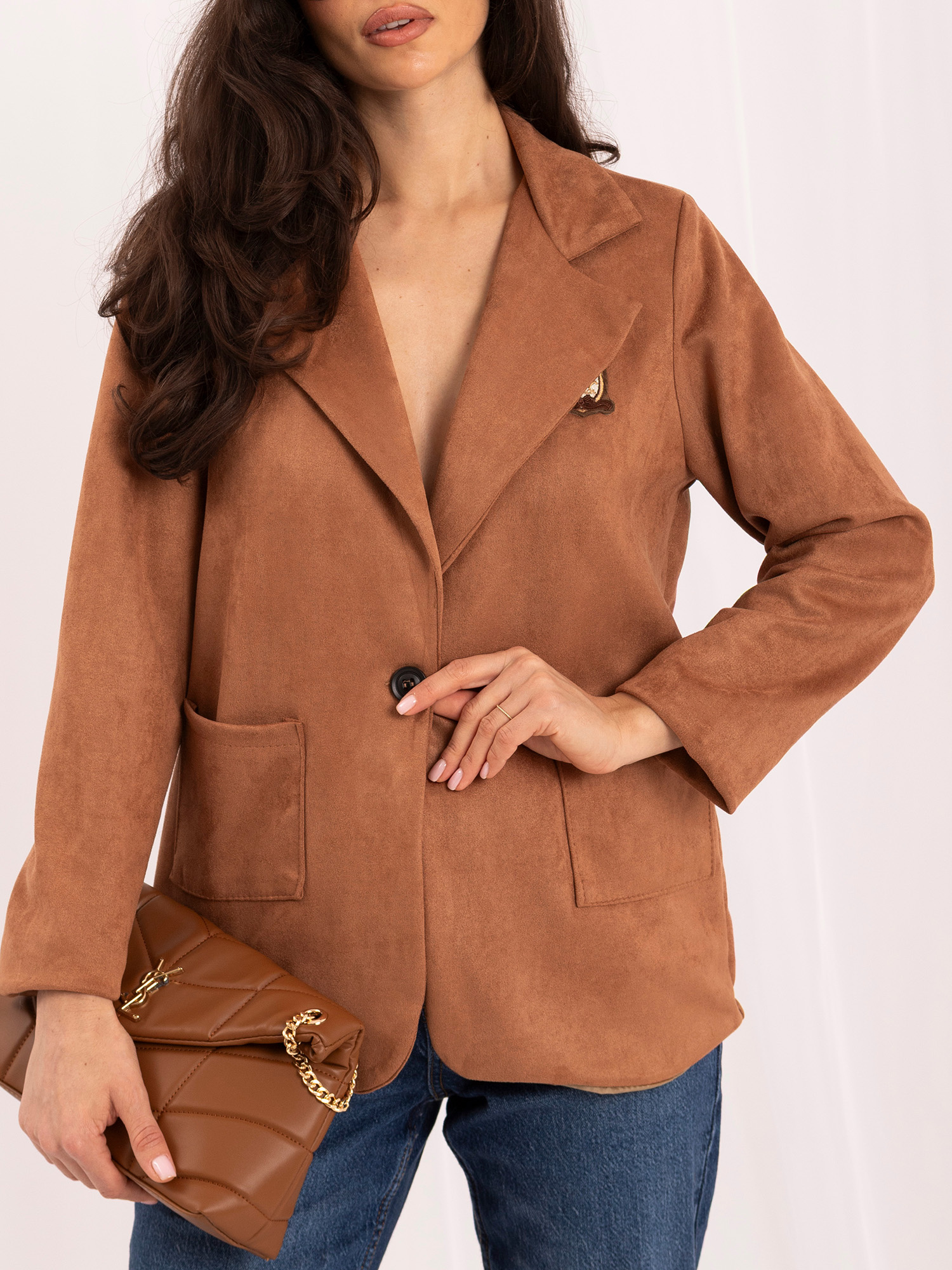 Kamelige Damenjacke mit Wildledereffekt.