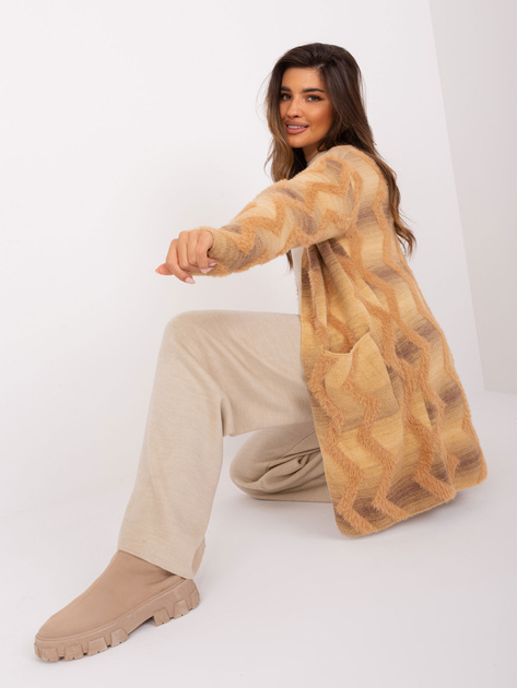 Hurtownia Beżowy kardigan z dzianiny