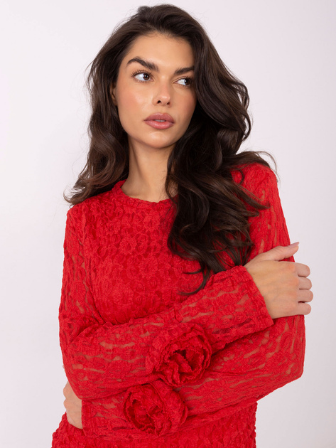 Czerwona koronkowa sukienka z drapowaniem