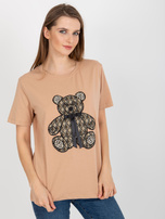 Hurtownia Camelowy damski t-shirt z misiem i aplikacją 3D