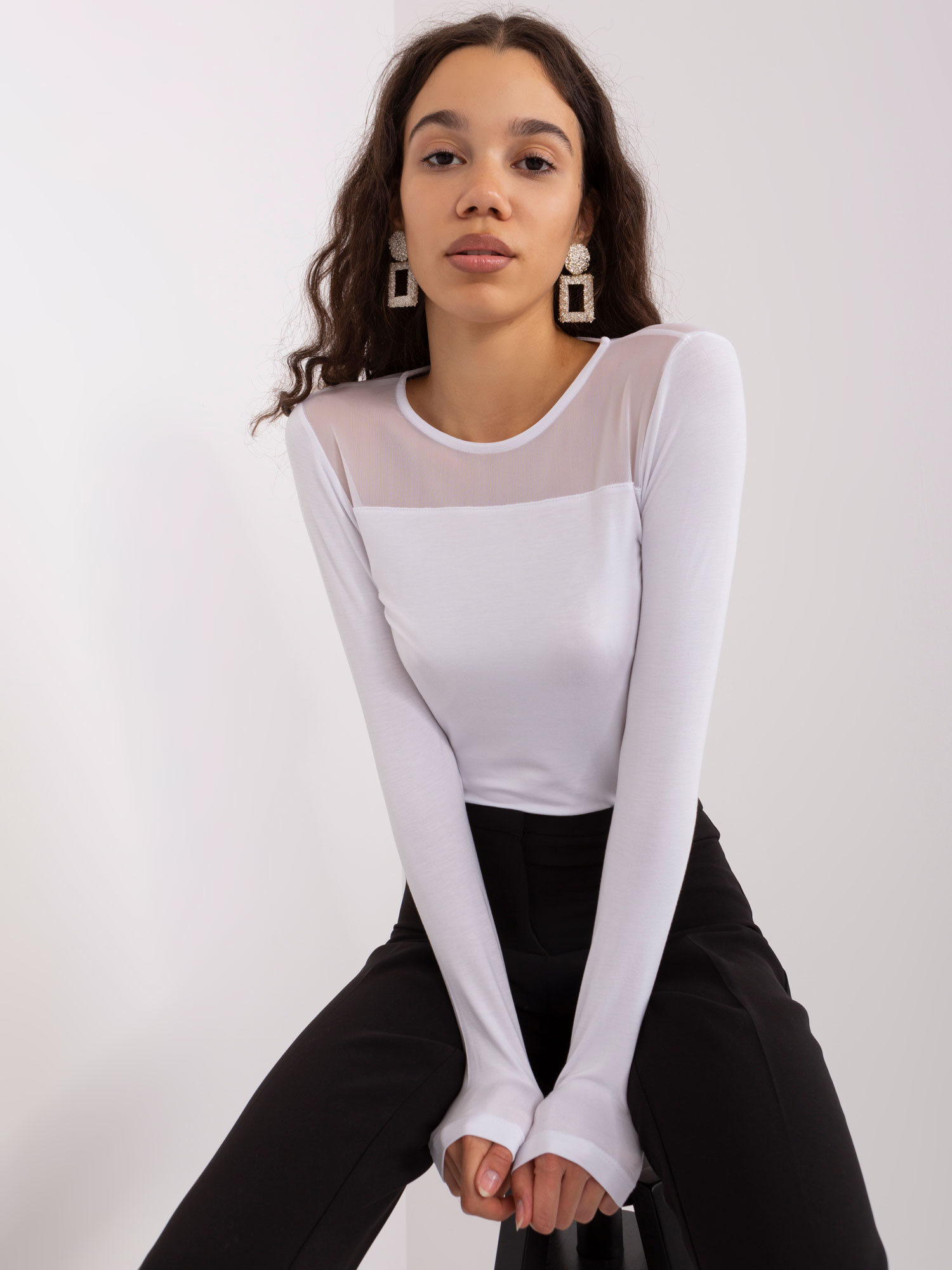 Biała bluzka longsleeve z wiskozy BASIC FEEL GOOD
