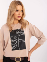 Hurt Beżowa casualowa bluzka z haftem w kwiaty