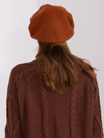 Hurt light brown knitted beret.