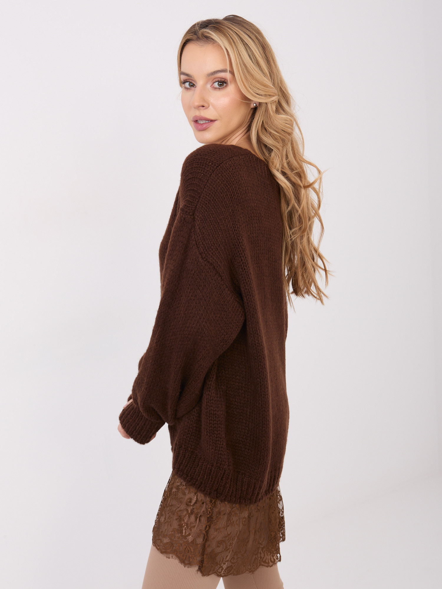 Sweter ciemny brązowy