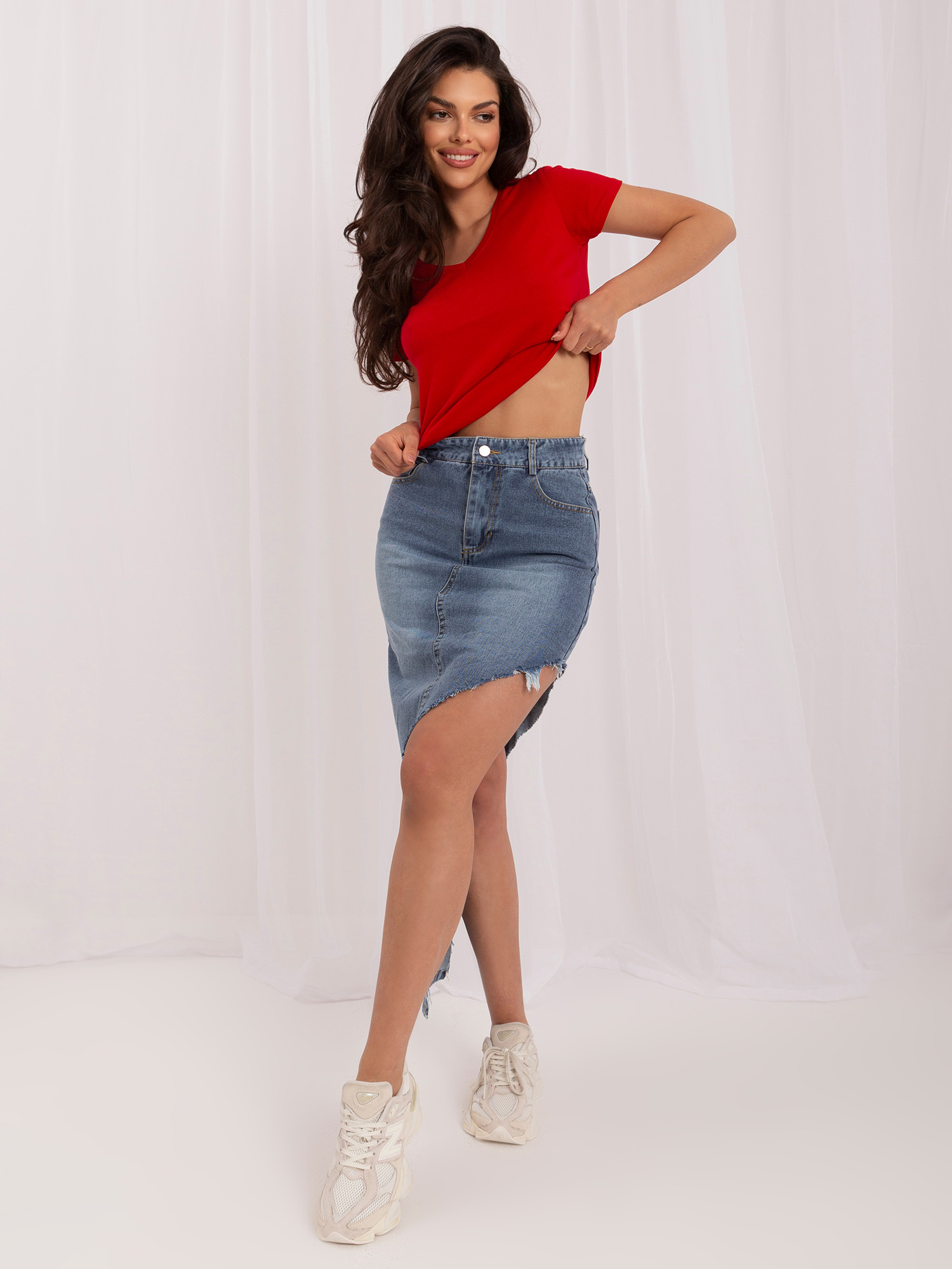 Hurtownia Czerwony damski t-shirt basic z krótkim rękawem 