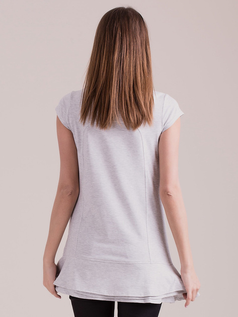 Jasnoszara tunika z warstwowymi falbanami
