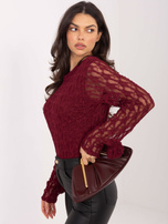 Burgundowa dopasowana bluzka z koronką