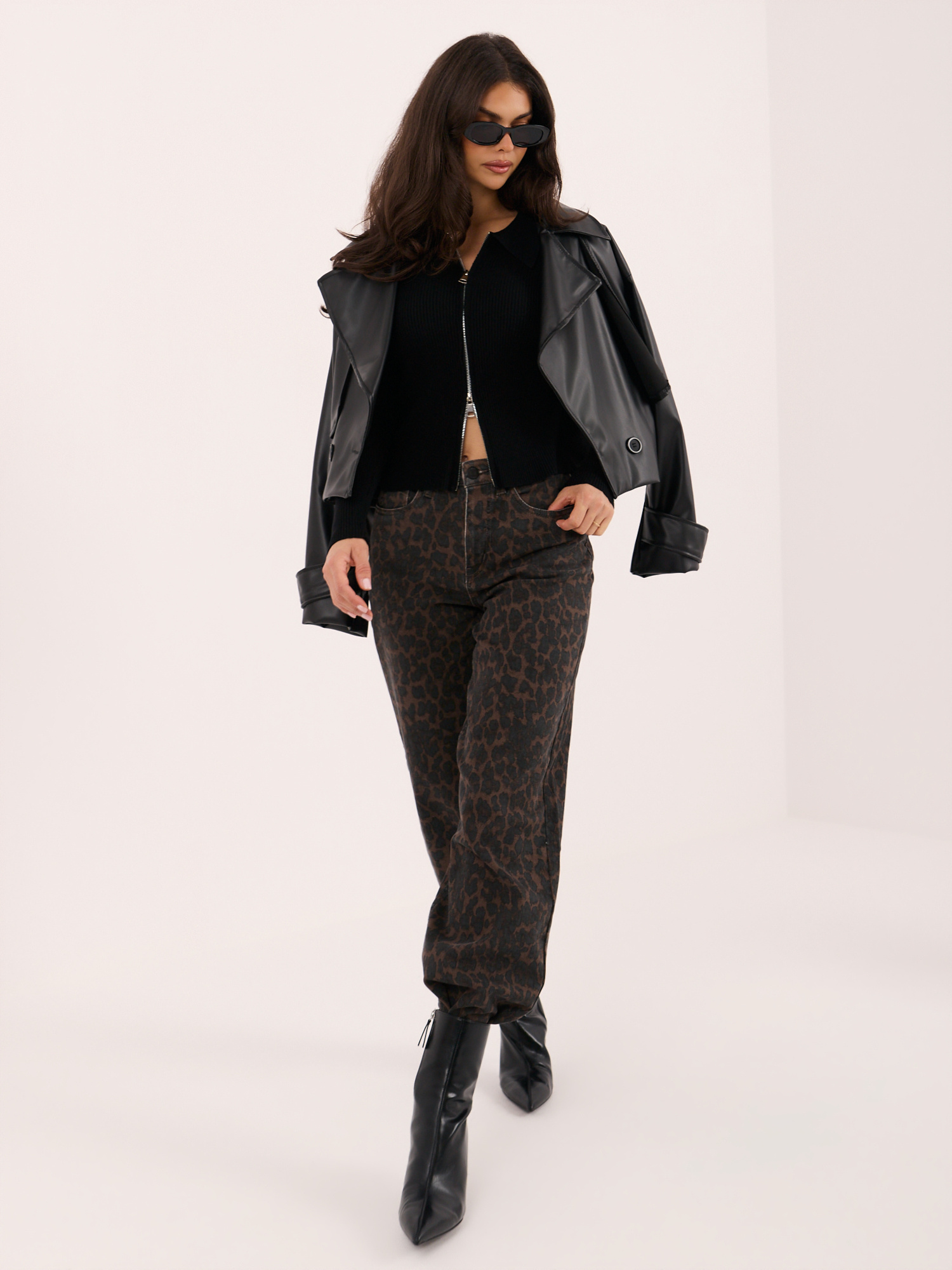Black fitted ribbed cardigan.