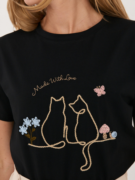 Czarny damski t-shirt z okrągłym dekoltem