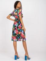 Czarna zwiewna sukienka midi z printem w kwiaty