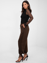 Czekoladowe dresowe spodnie z wiązanymi nogawkami