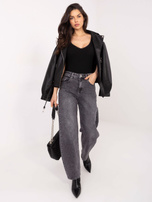 Czarny damski top z wszytym biustonoszem